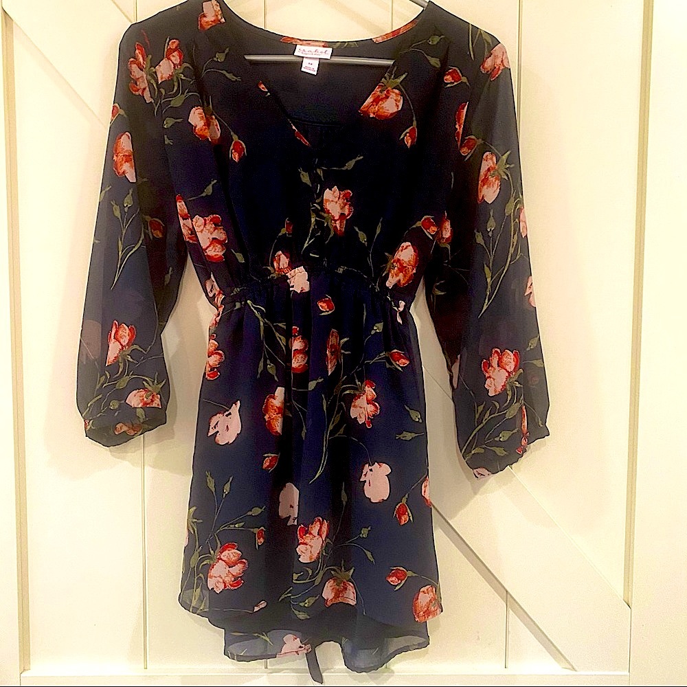 🌟4 for 20 🌟 Isabel Maternity Navy Blue Blouse w/ Pink Flowers